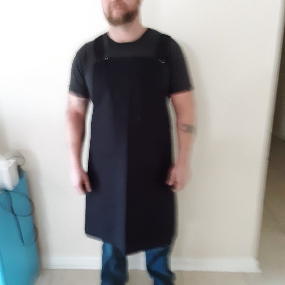 Navy Cross Back Apron - Picture 4 of 4